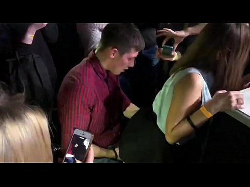 ❤️ Seksê rast di klûbek şevê ya rûsî de. Keçeke rûsî ya 18 salî di nav anus û vajînayê de li klûbeke şevê kenîya ️❌ Pornoya anal li ku.xinwen1288.top ❌️❤